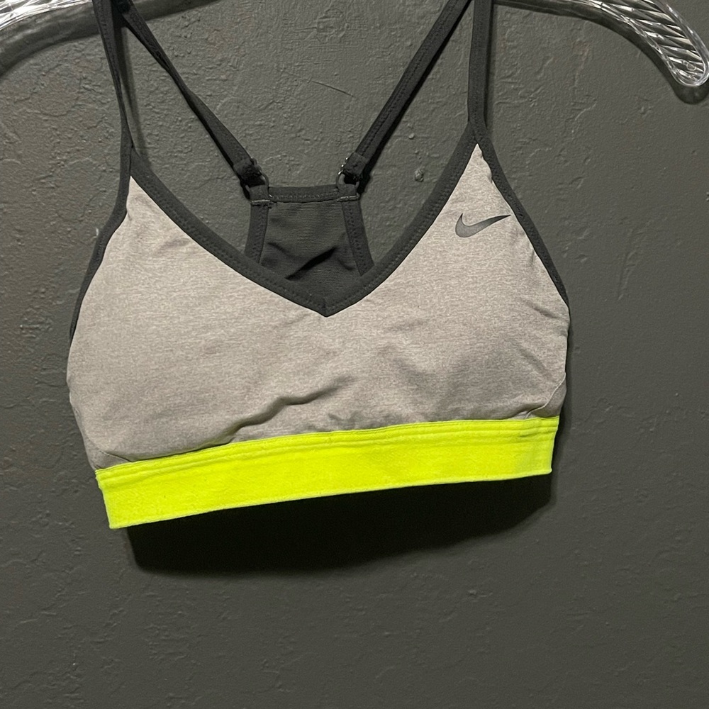 Nike Women's Black and Neon Yellow Sports Bra